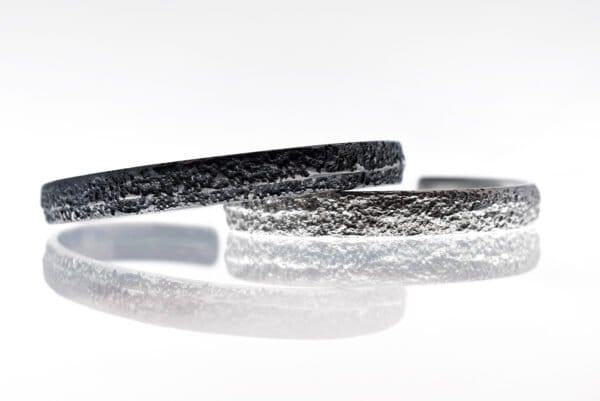 Fråst sølv armring, bred - Bilde 5