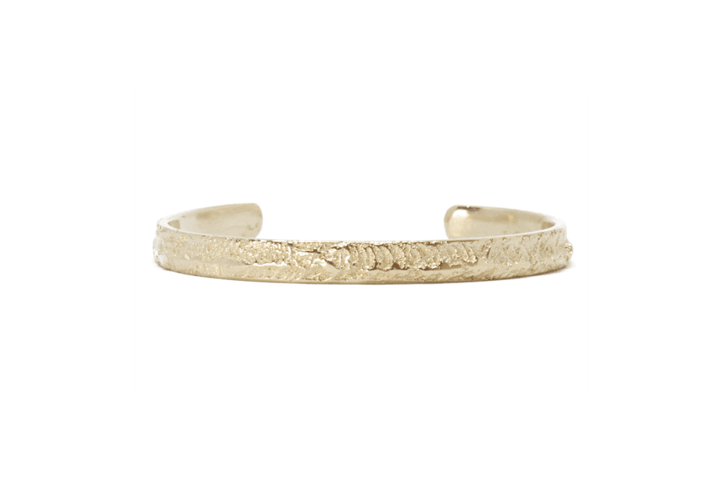 Armreif aus mattiertem Gold