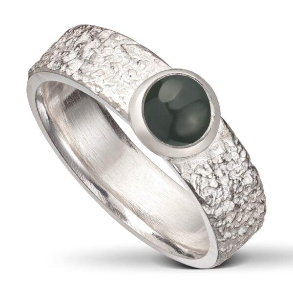 Fråst sølv ring, m/6 mm dyp grønn Turmalin.
