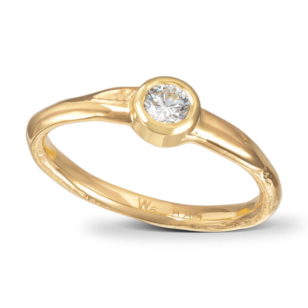 Verlobungsring aus 14-karätigem Gelbgold mit 0,22 Karat Diamant und organischem Mingle-Band